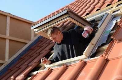 Pose de fenêtres de toit Velux à Merten